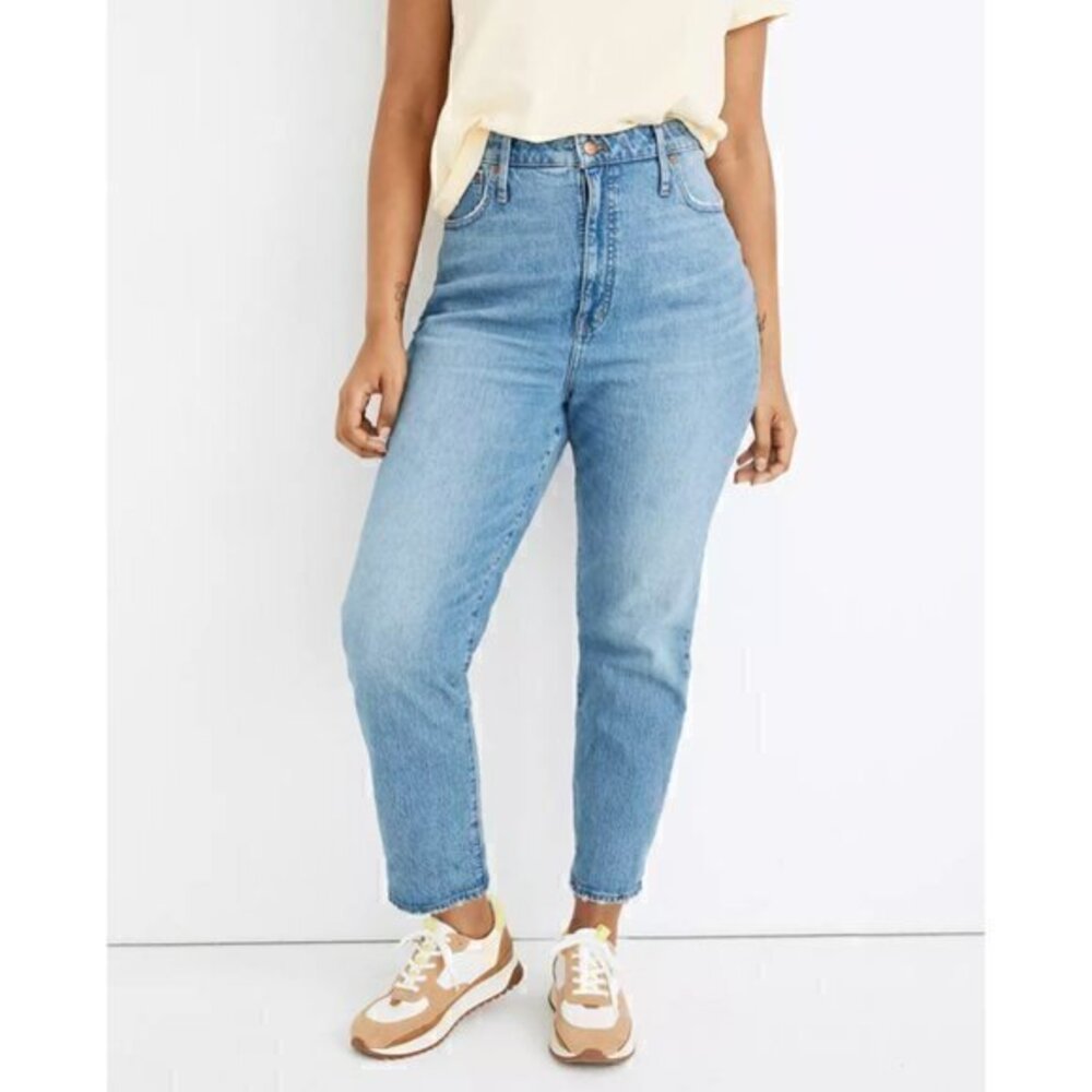 Madewell High Rise Classic Straight Jean Slightly Distressed Size 27